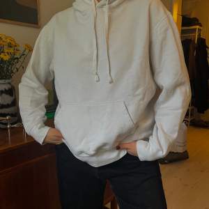 Cool hoodie från märket Fucking Awesome säljes!! Nypris ca 1000kr och säljes för 400kr + frakt🤎