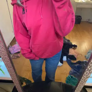 Cool hoodie från kappa köpt second hand  Som ny  Sitter jättebra på inte för lång 