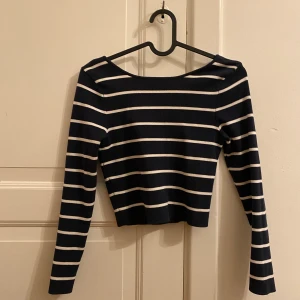 Randig tröja från zara - Randig tröja från zara i storlek S🫶🫶