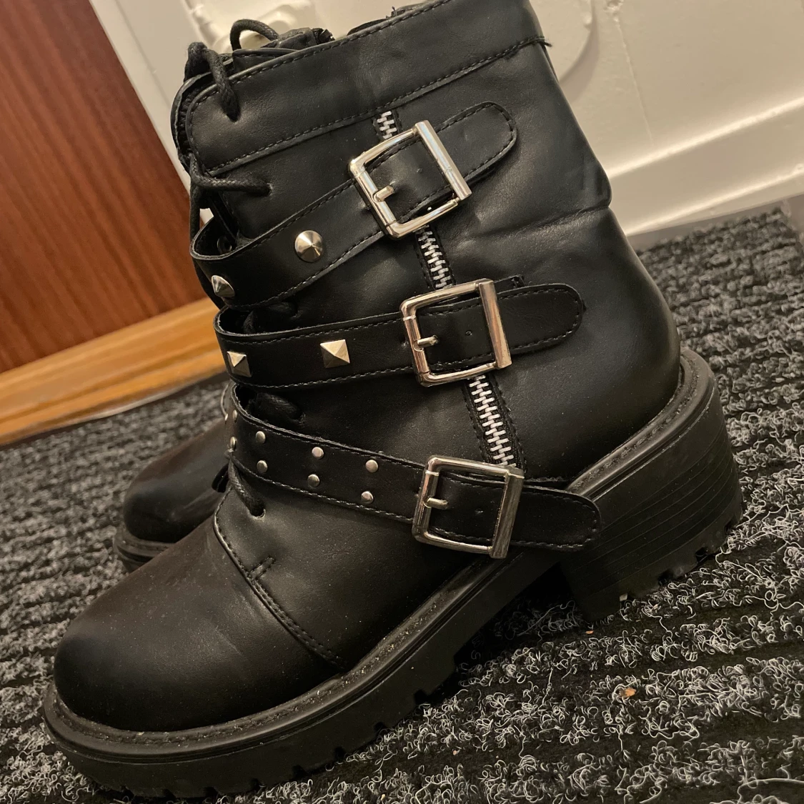 Kängor/ stövletter - 91