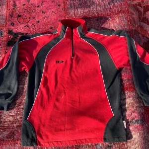 Vintage sport tröja - As skön long neck sweatshirt ser lite retro ut och de skönt material.