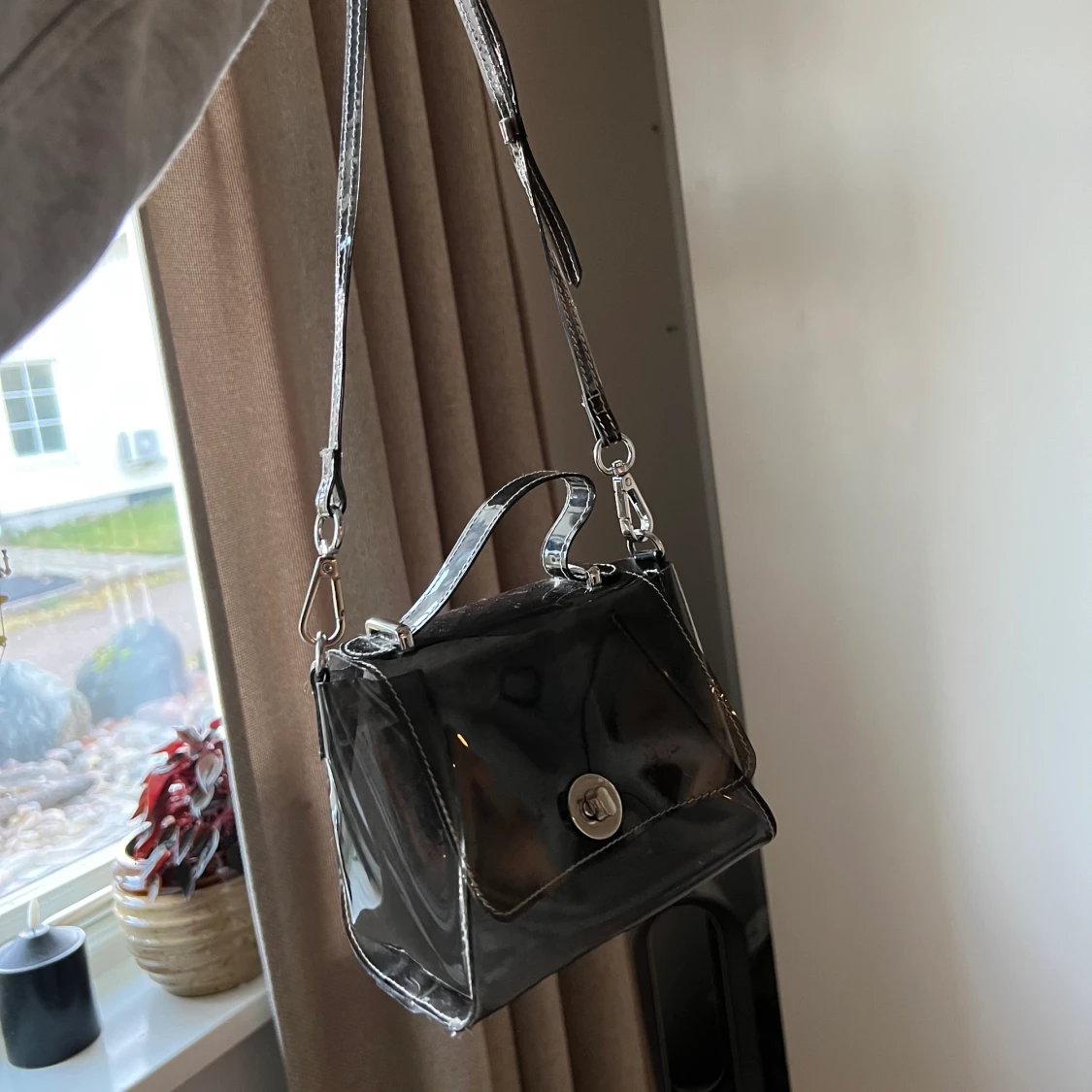 Svart färgad genomskinlig väska - 91
