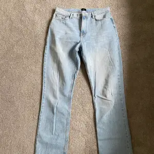 Raka jeans från Nelly. storlek 36, 275kr +frakt