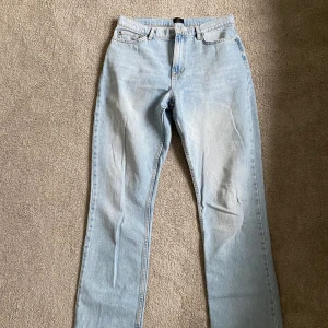Jeans - Raka jeans från Nelly. storlek 36, 275kr +frakt