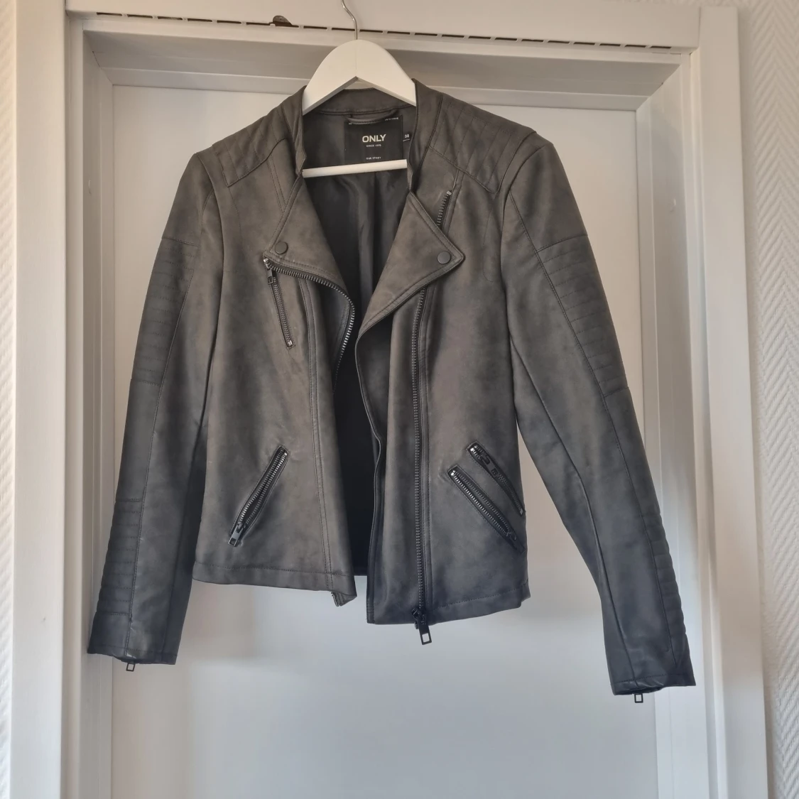 Läderimitation jacka