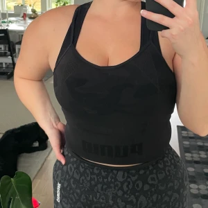 Puma linne - Träningstopp med spagetti band Camo mönster