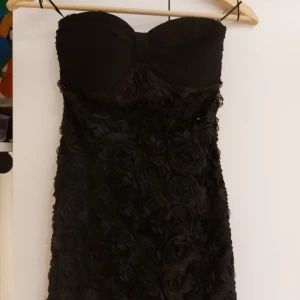 Model behaviour klänning storlek xs - Klänning från Model Behaviour storlek 34