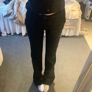 Kostymbyxor  - Mid Waist kostymbyxor svarta , fint skick , nypris 799kr