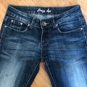 lågmidjade crazy age jeans - as feta crazy age jeans i storlek S, köparen står för frakt💚
