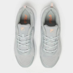 Fila skor, aldrig använda - Storlek 38, aldrig använda, ny pris 300kr säljer dem för 200kr 