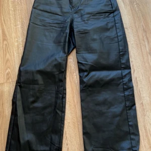 Skinnbyxor (fake) - Väldigt Stretchiga och sköna kommer ej till användning 