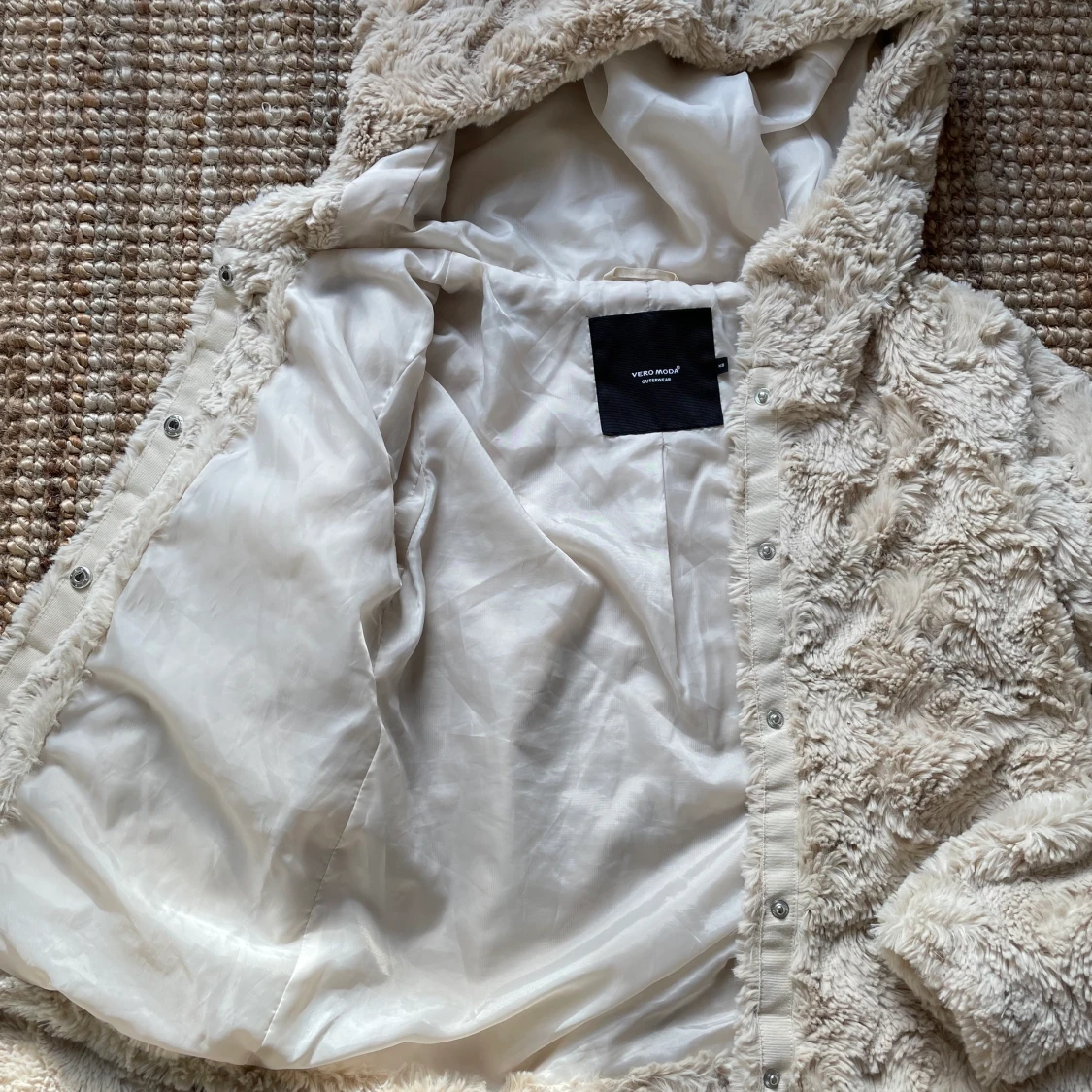 Teddyjacka från Vero Moda  - 90