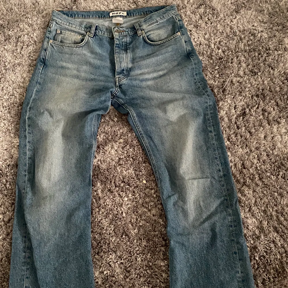 Bra skick 9/10. Snygg färg säljs inte längre. Jeans & Byxor.