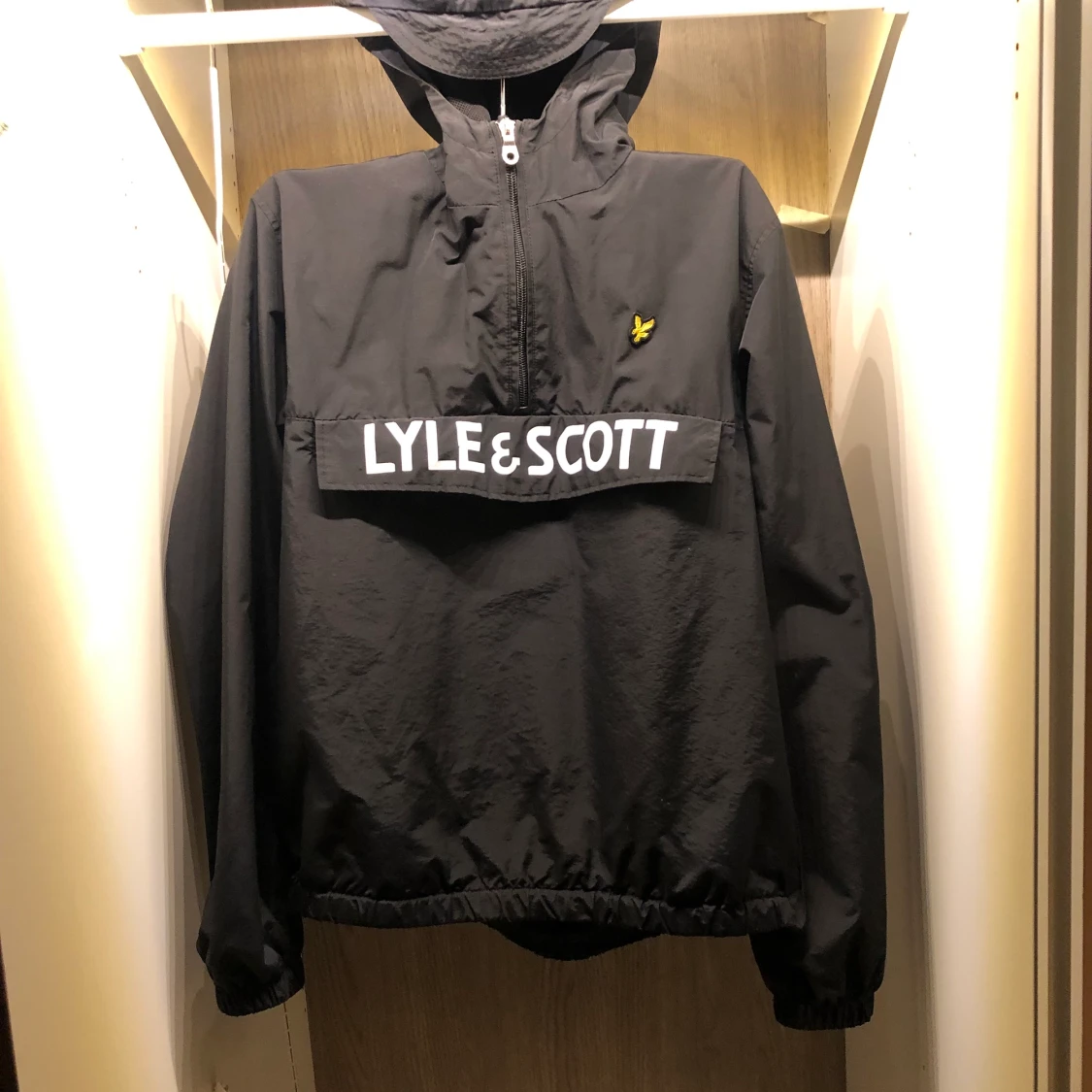 Lyle & Scott  - 90