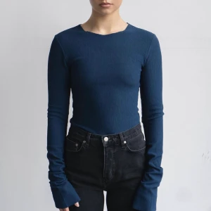 Adsgn topp - Supersnygg topp från adsgn, säljer då den tyvärr är lite liten för mig🤍 