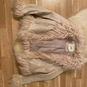 Urban outfitters jacka - I bra skick 