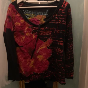 Y2k tröja - Fett cool tröja från Miami!