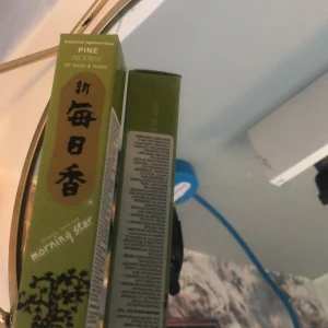 Inget - Säljer 50st rökelser och en grön aventurin pga ingen användning så jag känner bara att de är onödigt att dom ligger hemma och skräpar❤️bara rökelsen kostar 20kr och bara kristallen 10kr❤️