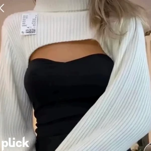 Bolero - Säljer denna bolero fast i svart 💖