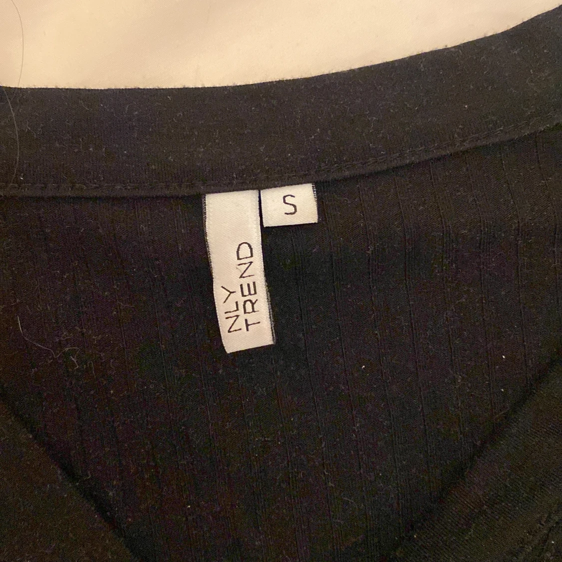 NLY TREND LÅNGÄRMAD TRÖJA - 90