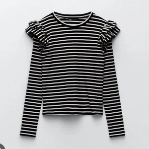 Randig volang törja Zara - Randig volang tröja från Zara, inte använd❤️