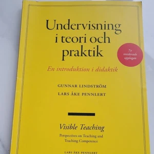 Undervisningen i teori och praktik  - Jag hade råkat köpa två styckna från adlibris och båda är oanvända alltså så gott som nya. De kostar 253 kr styck men säljer de för 150 styck, tillsammans 350kr.  