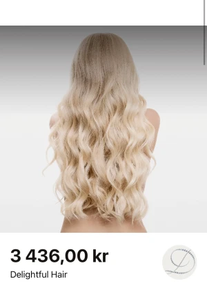 Löshår - Säljer nu mitt löshår i metoden tejp från delightfulhair. Håret är använt i ca 2 månader, ny tejp medföljer. 50 cm, vissa är kortare pågrund av passa fram för att rama in ansiktet. Double drawn. 150 g. Nypris 3436 :- Säljer för 1500:- eller högst bud