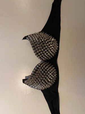 Spike bra! - Med sorg säljer jag denna🥲 så fin och skön! Men använder aldrig längre.  