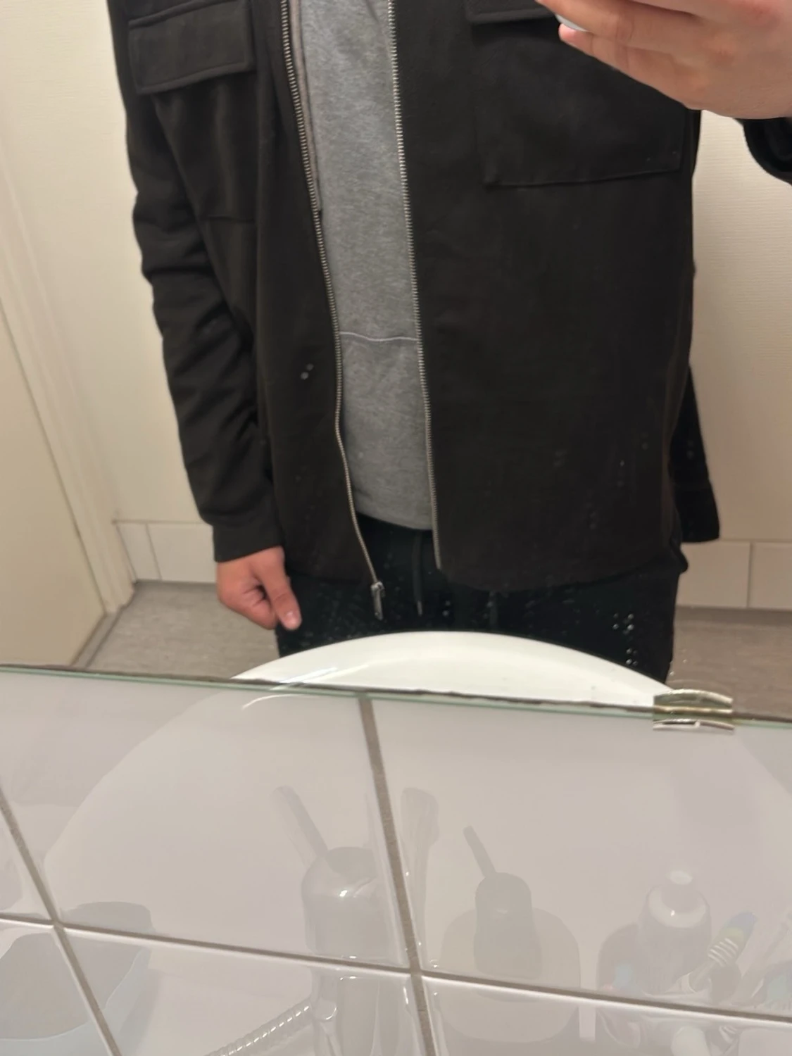 Svart vindjacka med dragkedja - 1