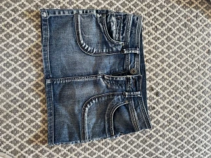 Nyskick only jeans kjol / jeanskjol w25  - Nyskick jeanskjol från Only , jättefint skick. 