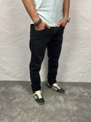 Replay jeans  - Ett par riktigt snygga jeans från Replay i storlek W31 L32 i modellen Joe/slim