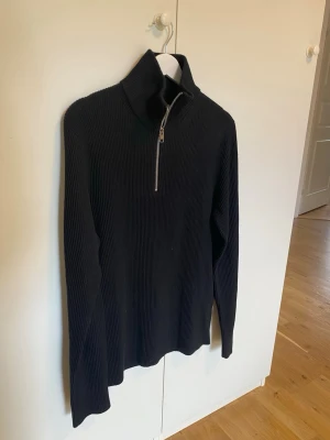 Tröja med blixtlås  - Tröja med kvarts långt blixtlås, Jack & Jones, M