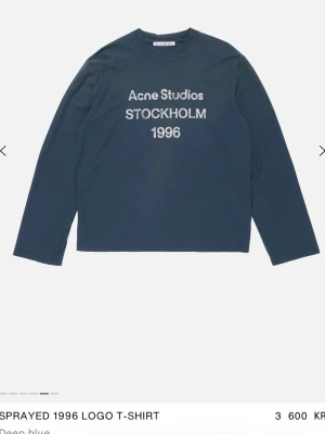 Blå långärmad t-shirt Acne Studios - Snygg långärmad t-shirt från Acne Studios i storlek M. Så fin blå färg💙 Använd två gånger! 