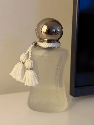 Valaya Parfums de Marly - Valaya 30ml. Lite kvar (där strecket är)