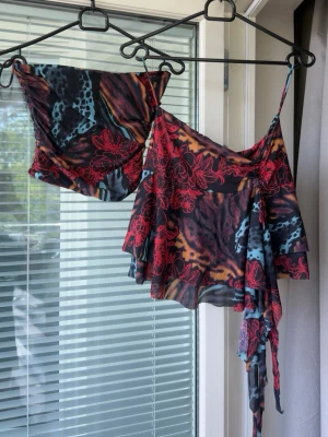 Indah set - Indah Nico-set — tubtopp och kjol. Storlek S . Slutsålt överallt. I nyskick. Originalpris $277.