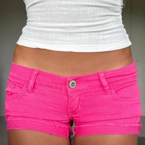 Shorts - Midjemått: 37cm rakt över 💗