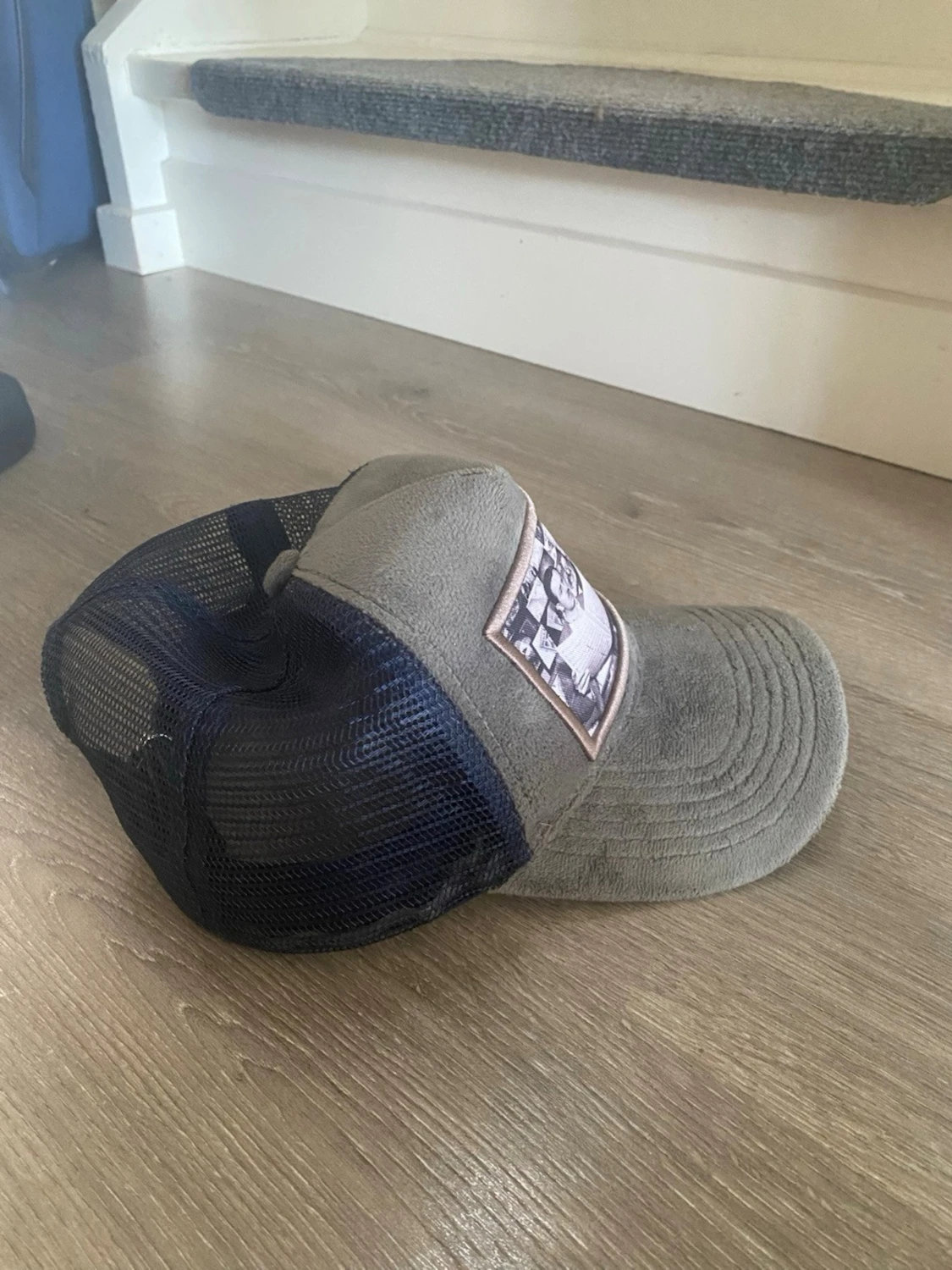 Grå och marinblå truckerkeps - 2