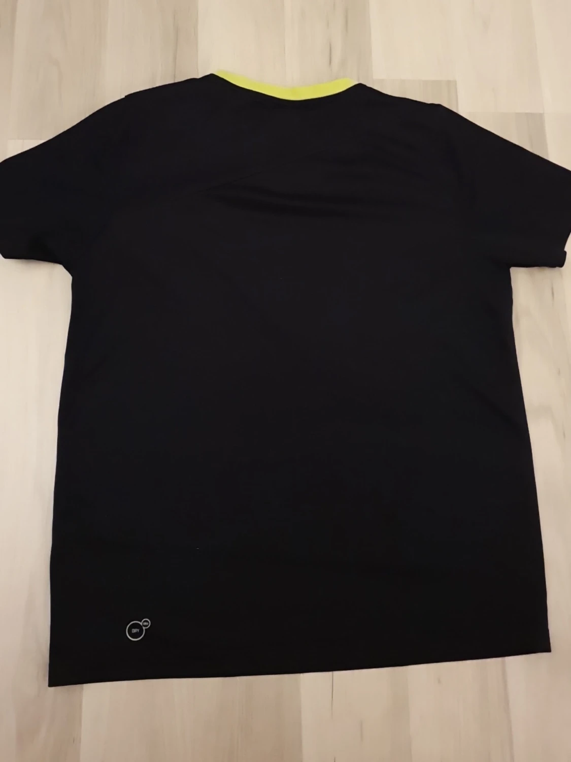 Svart sporttröja från Puma - 1