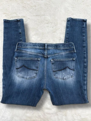 Jacob cohën jeans | w25 - Jacob cohën jeans -skick: bra - storlek: W25 - tillbehör: jeans - nypris: 7000kr - v.collection
