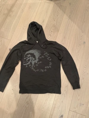 Diesel hoodie - Säljer denna feta diesel hoodien. Storlek XL men den sitter som en M. Inga defekter
