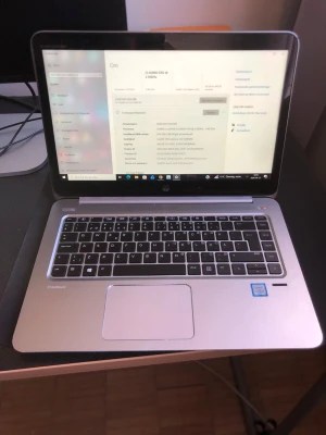 HP EliteBook Folio 1040 G3 snabb laptop - 🔥 HP EliteBook Folio 1040 G3 – Ultratunn & snabb premiumlaptop! 🌟  Säljer en mycket elegant och välvårdad HP. Perfekt anpassad för smidiga skolarbeten, hemmakontor, administration eller streaming. Datorn är fullt fungerande, rensad och helt klar för sin nya ägare!  Dockningsstation medföljer!   