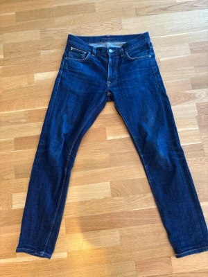 Selvedge Nudie jeans  - Säljer ett par slevedge jeans från Nudie. Modell-Lean dean. Storlek: 30/30. Skick 9/10. Hör av er om ni har mer frågor!