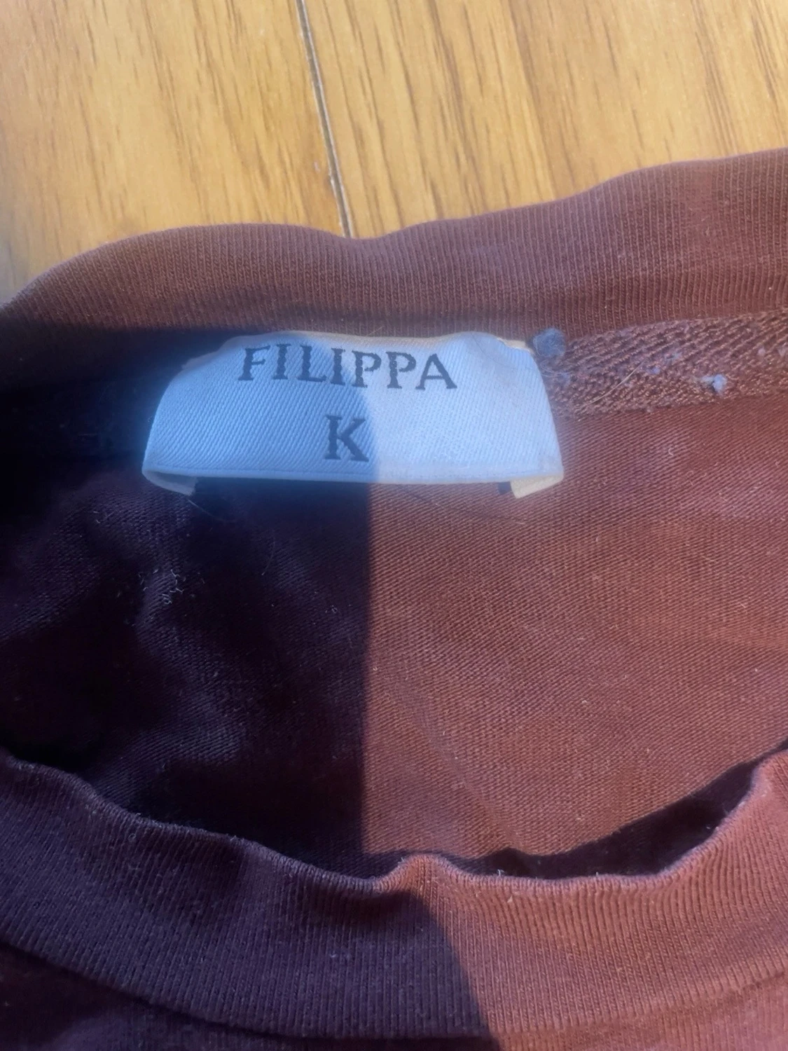 Mörkbrun t-shirt från Filippa K - 1