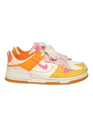 Nike Dunk Low i färgglad mix - Nike Dunk Low sneakers i vitt, gult, orange och rosa med rosa swoosh. Använda ett fåtal gånger.
