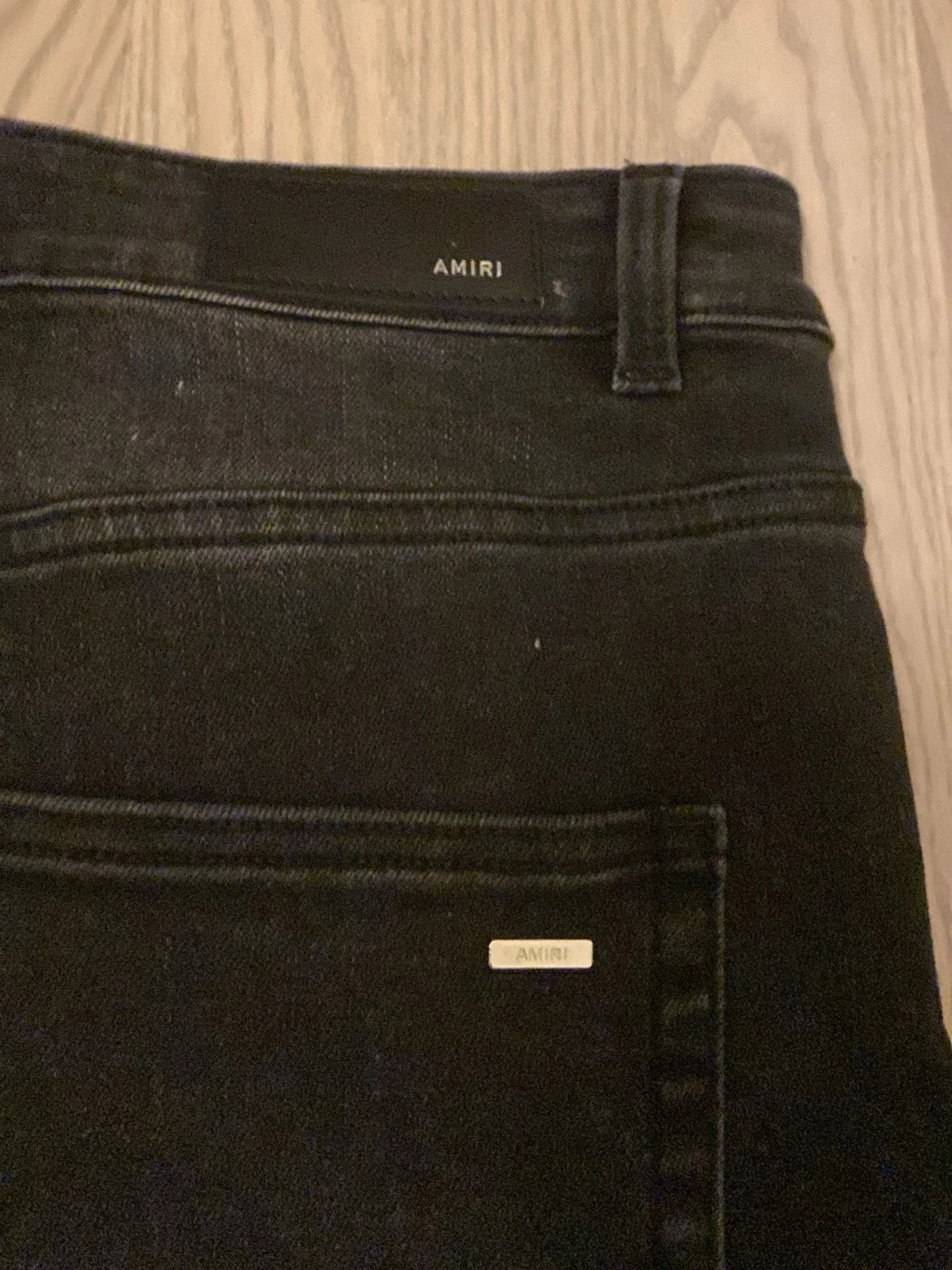 Svarta Amiri jeans med ängeltryck - 3