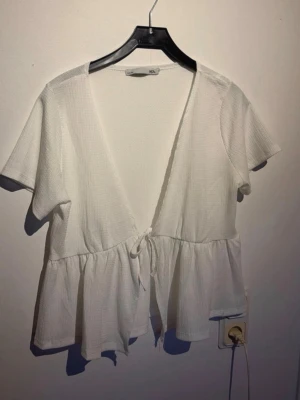 Ny blus ifrån lager 157 - Aldrig använd