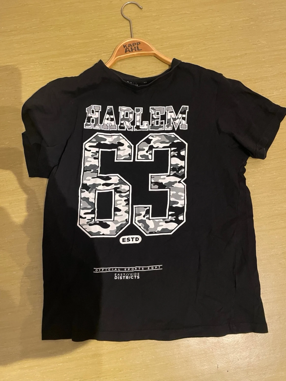 Svart Harlem 63 t-shirt från Primark - 1