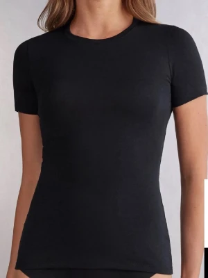  Svart t-shirt från Intimissimi -  Aldrig använt!