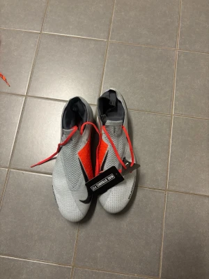 Nike Phantom Vision Elite DF FG fotbollskor - Helt nya Nike Phantom Vision Elite DF FG med skruvdobb 