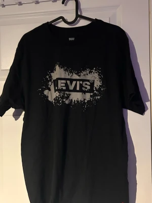  Levi's t-shirt - t-shirt från Levi's med avslappnad form